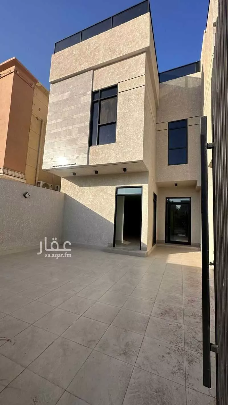 4 bedroom villa in Shathah 10