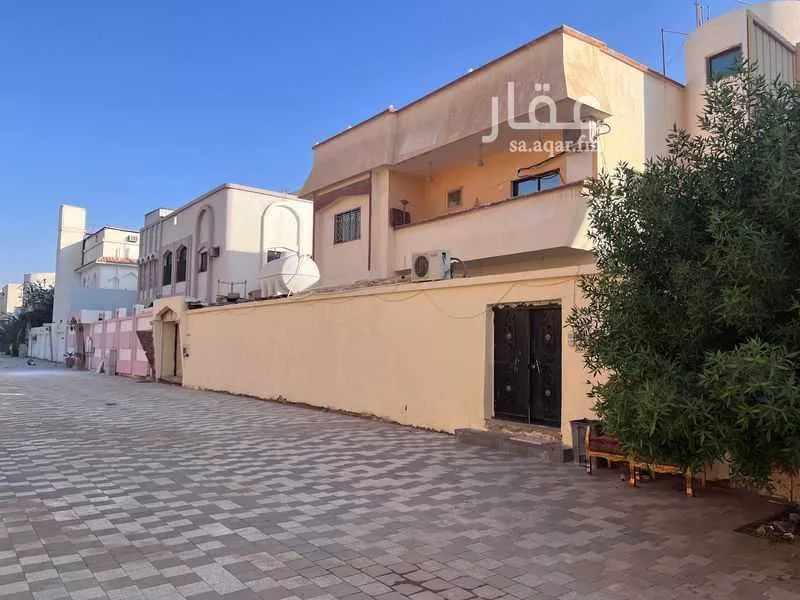 7 bedroom villa in Bir Uthman 2