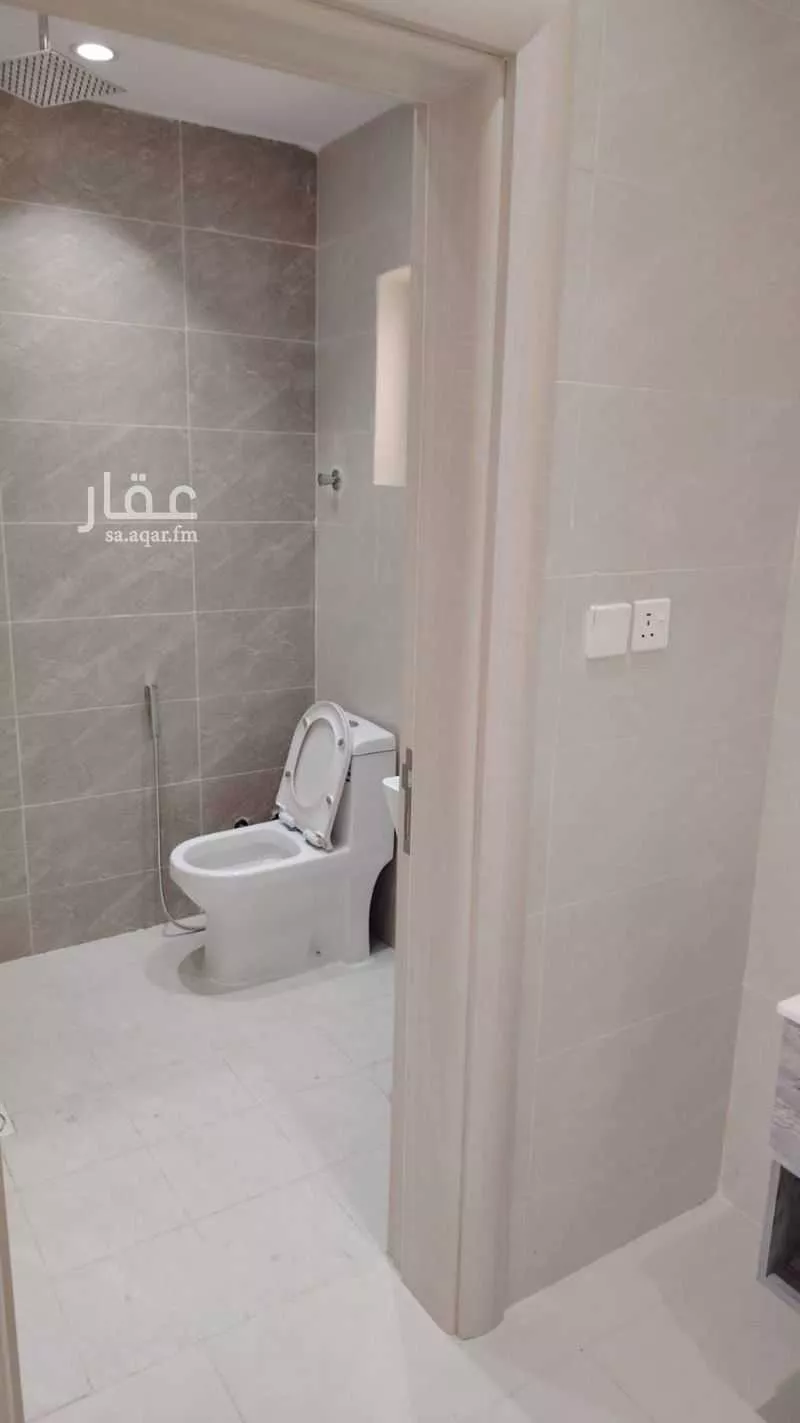 فيلا 5 غرف في عروة 11