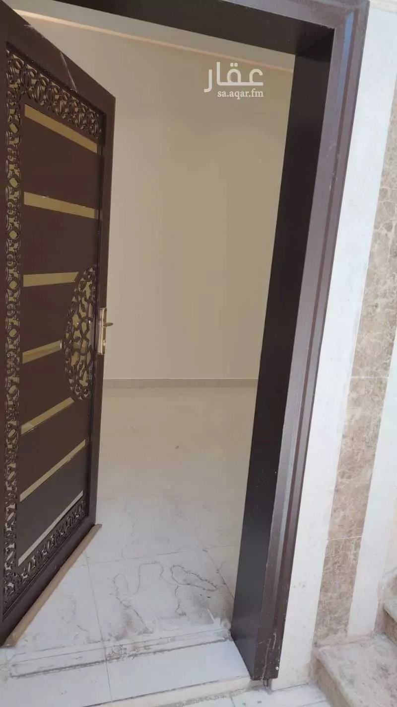 فيلا 5 غرف في عروة 7