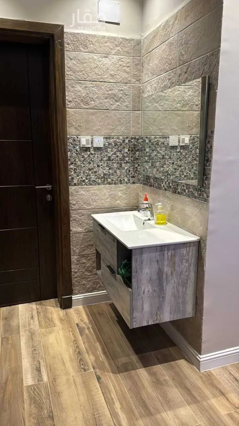 11 bedroom apartment in Al Nakheel 11