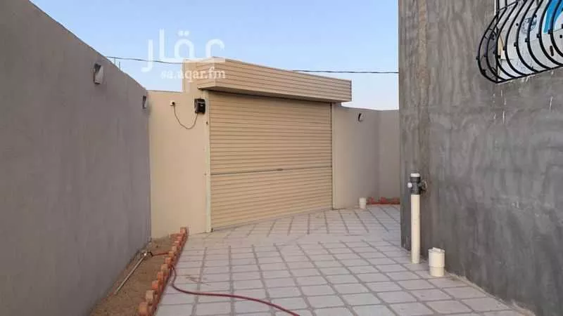 11 bedroom apartment in Al Nakheel 4