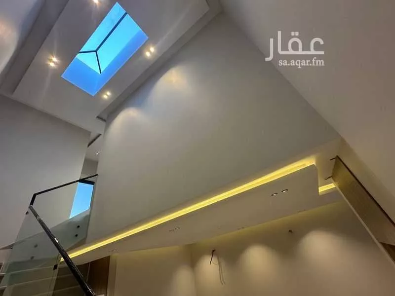 فيلا 6 غرف في نبلاء 9