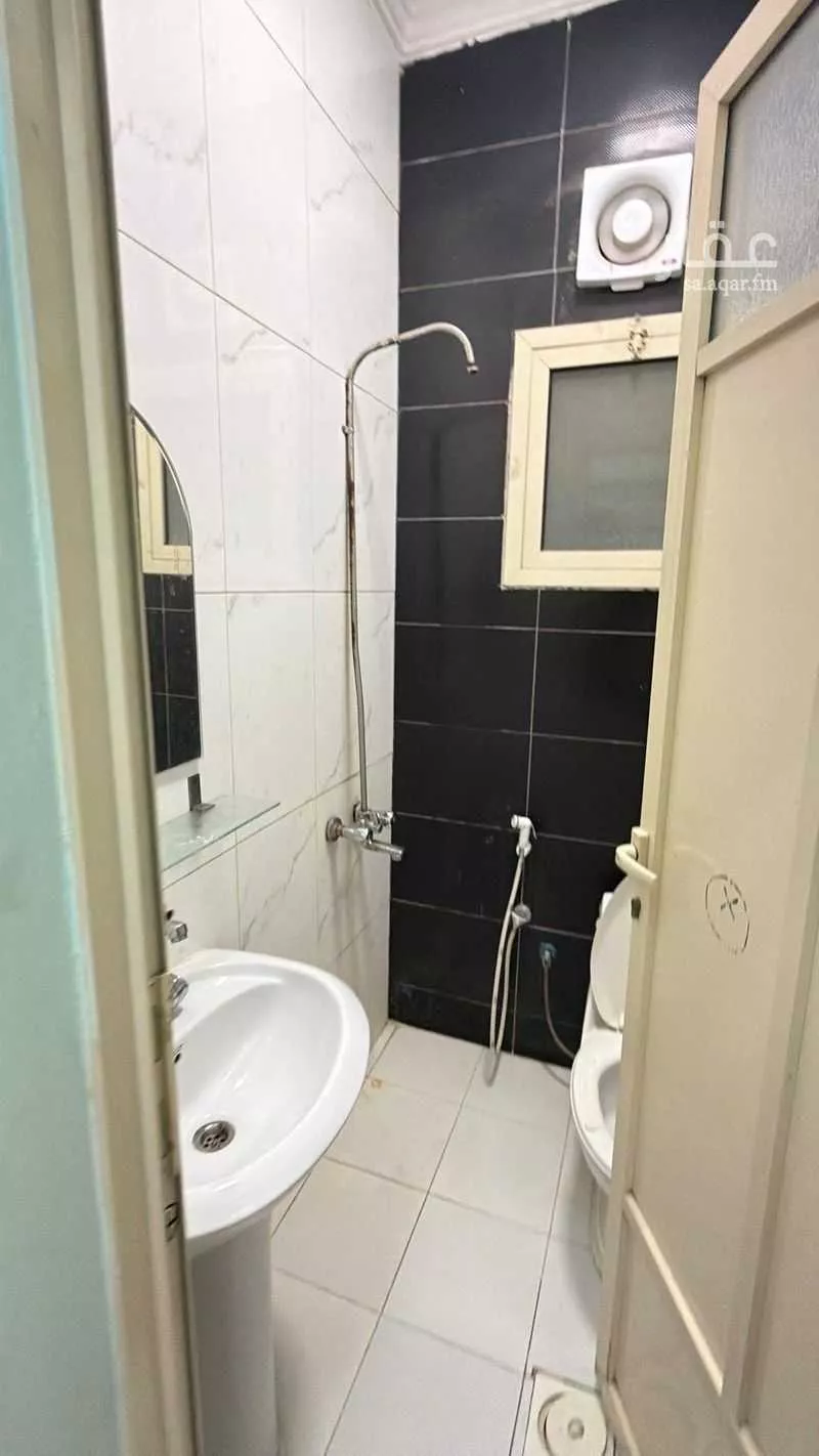 4 bedroom apartment in Az Zuhur, Eastern Province 5