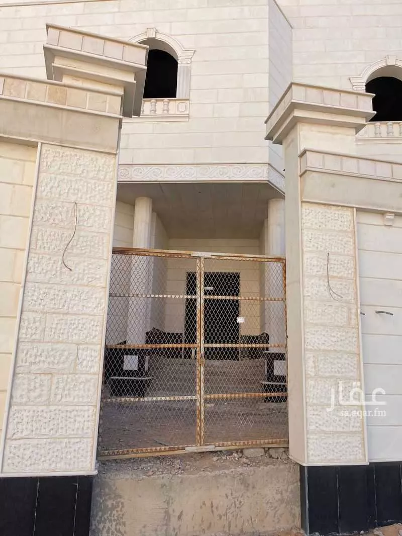 7 bedroom villa in Al Difa 4