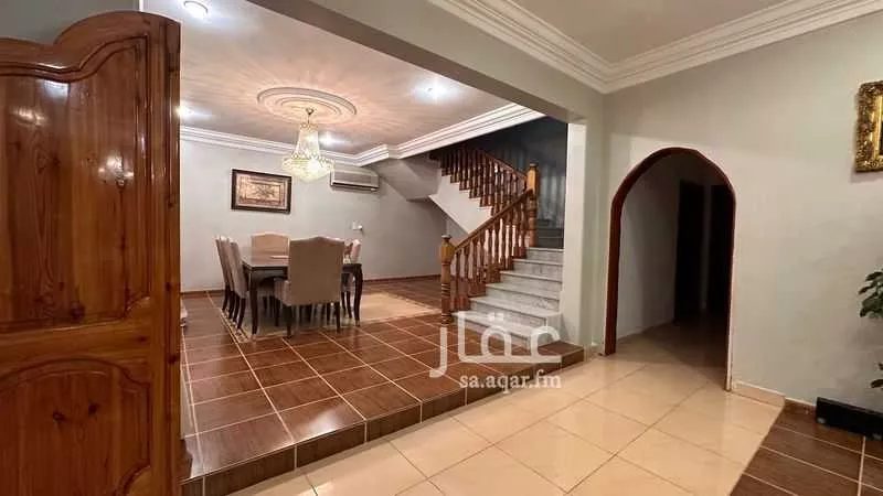 فيلا 7 غرف في الدفاع 13