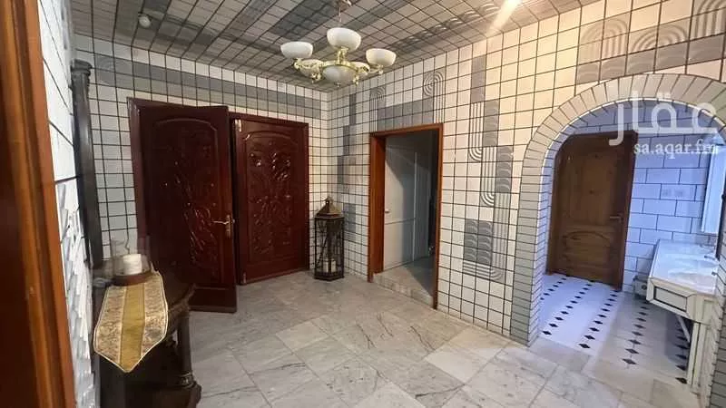 فيلا 7 غرف في الدفاع 15