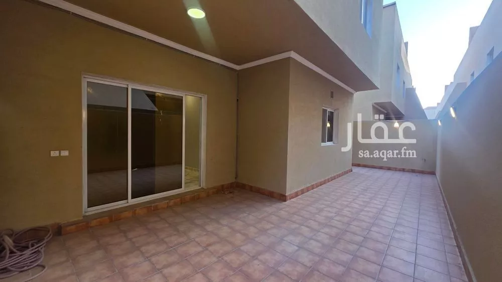 6 bedroom villa in Az Zomorod 14