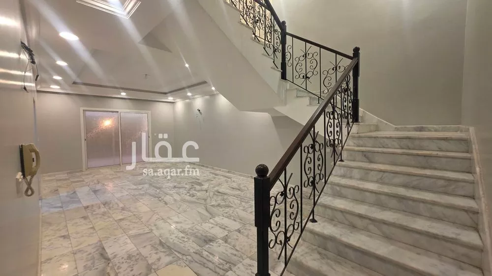 6 bedroom villa in Az Zomorod 17