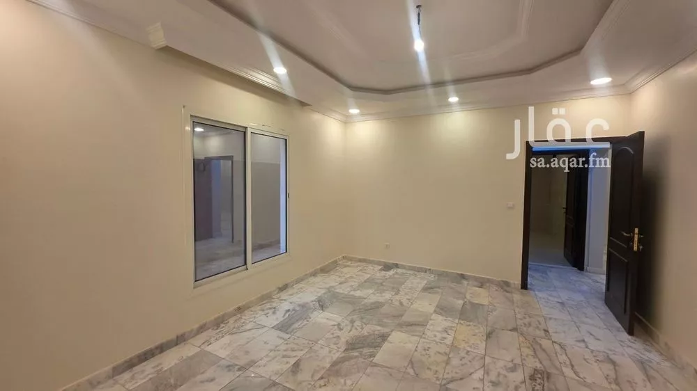 6 bedroom villa in Az Zomorod 8