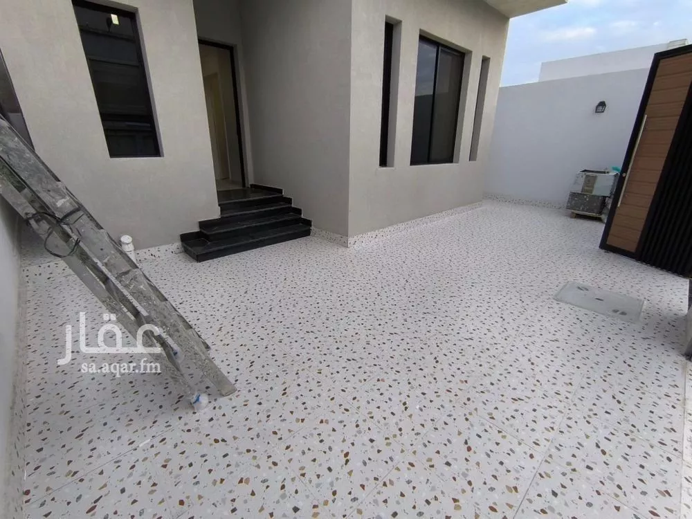 6 bedroom villa in Al Rahmaniyyah 2