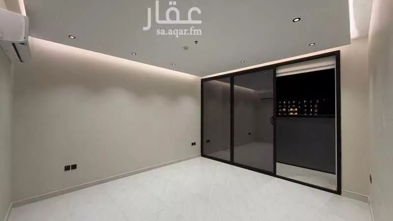 شقة 4 غرف في الحمرا 7