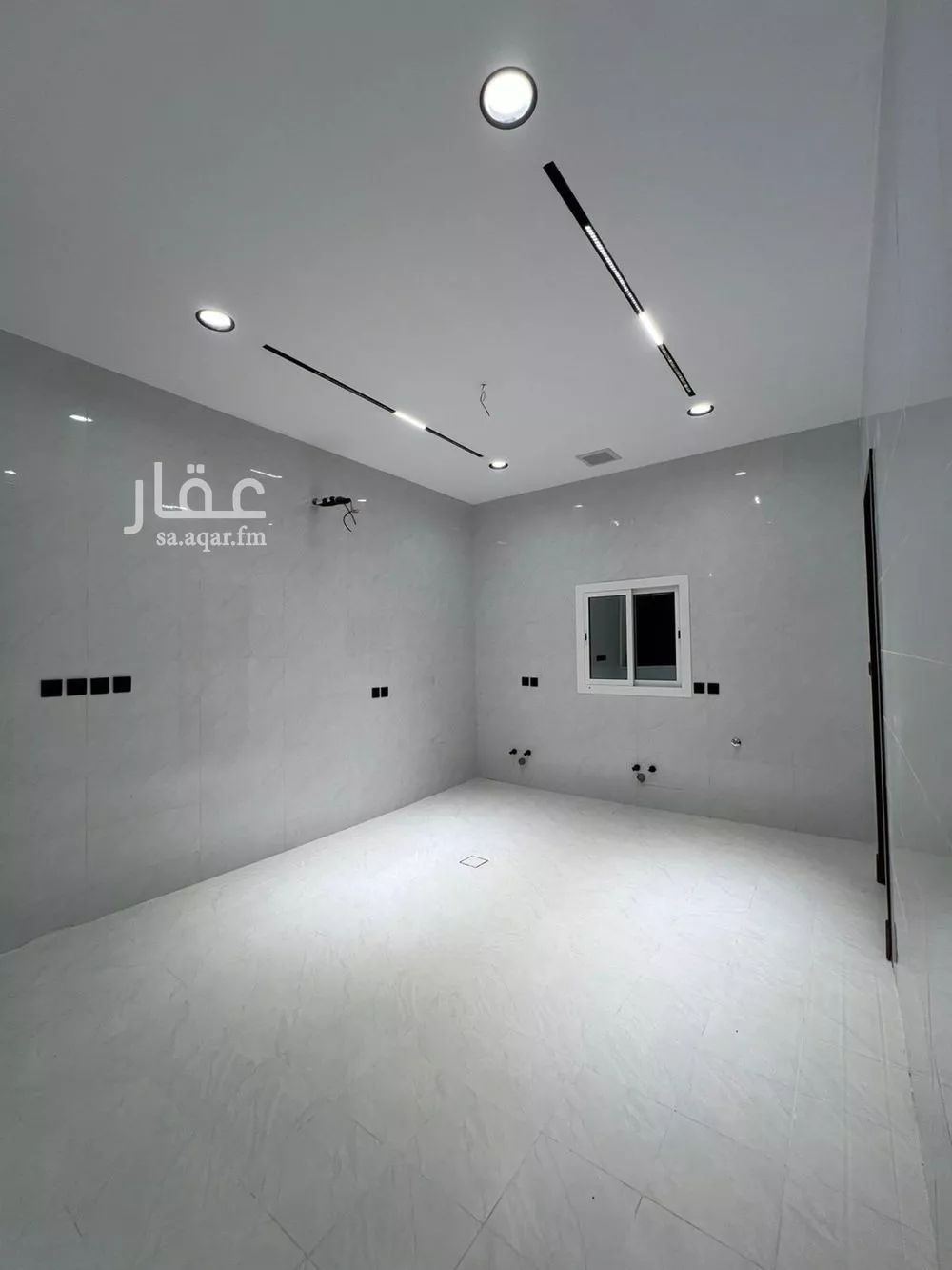 8 bedroom villa in Al Yaqout 11