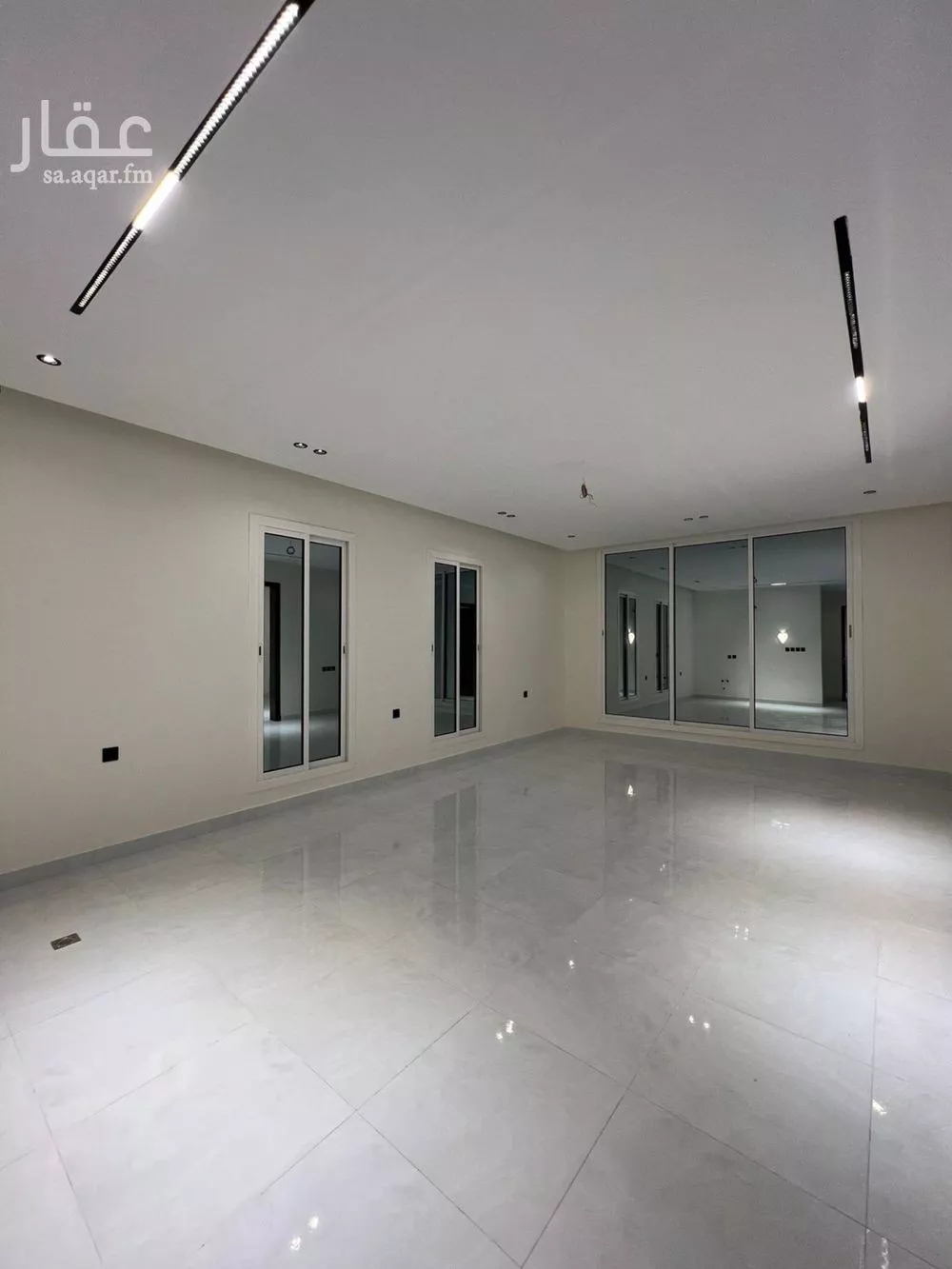 8 bedroom villa in Al Yaqout 12