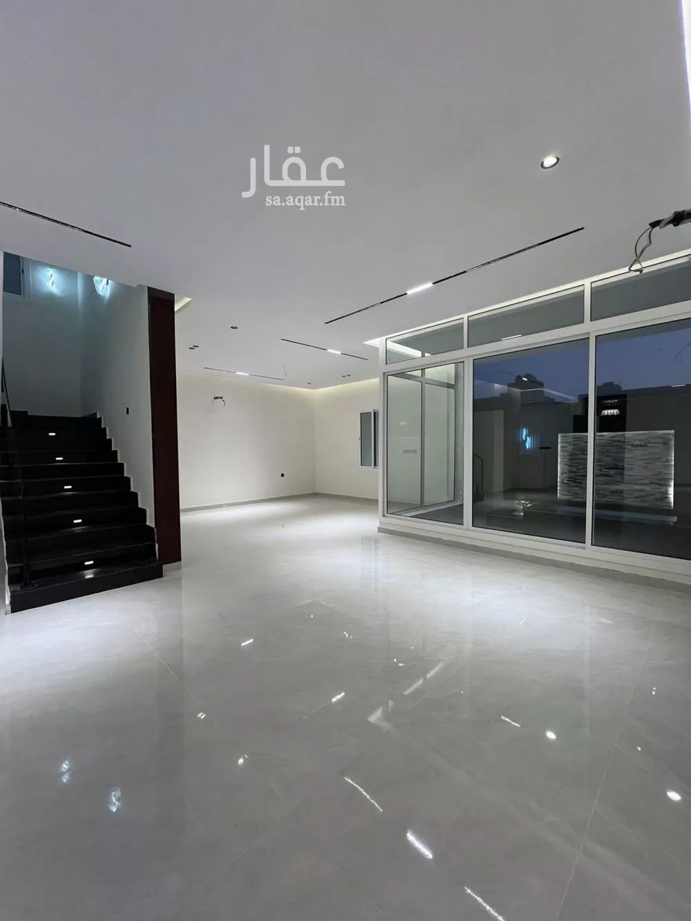 8 bedroom villa in Al Yaqout 4