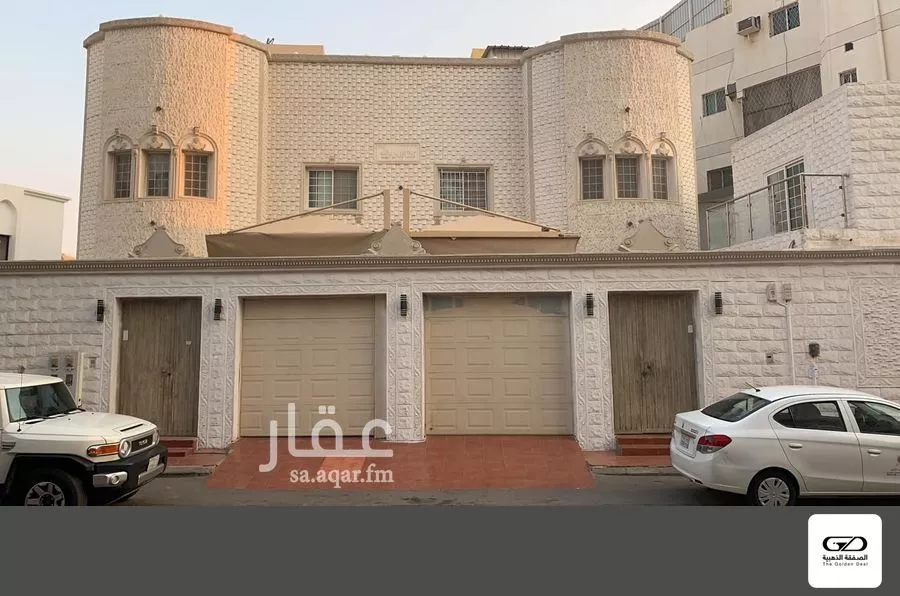 6 bedroom villa in Al Rabwa 23
