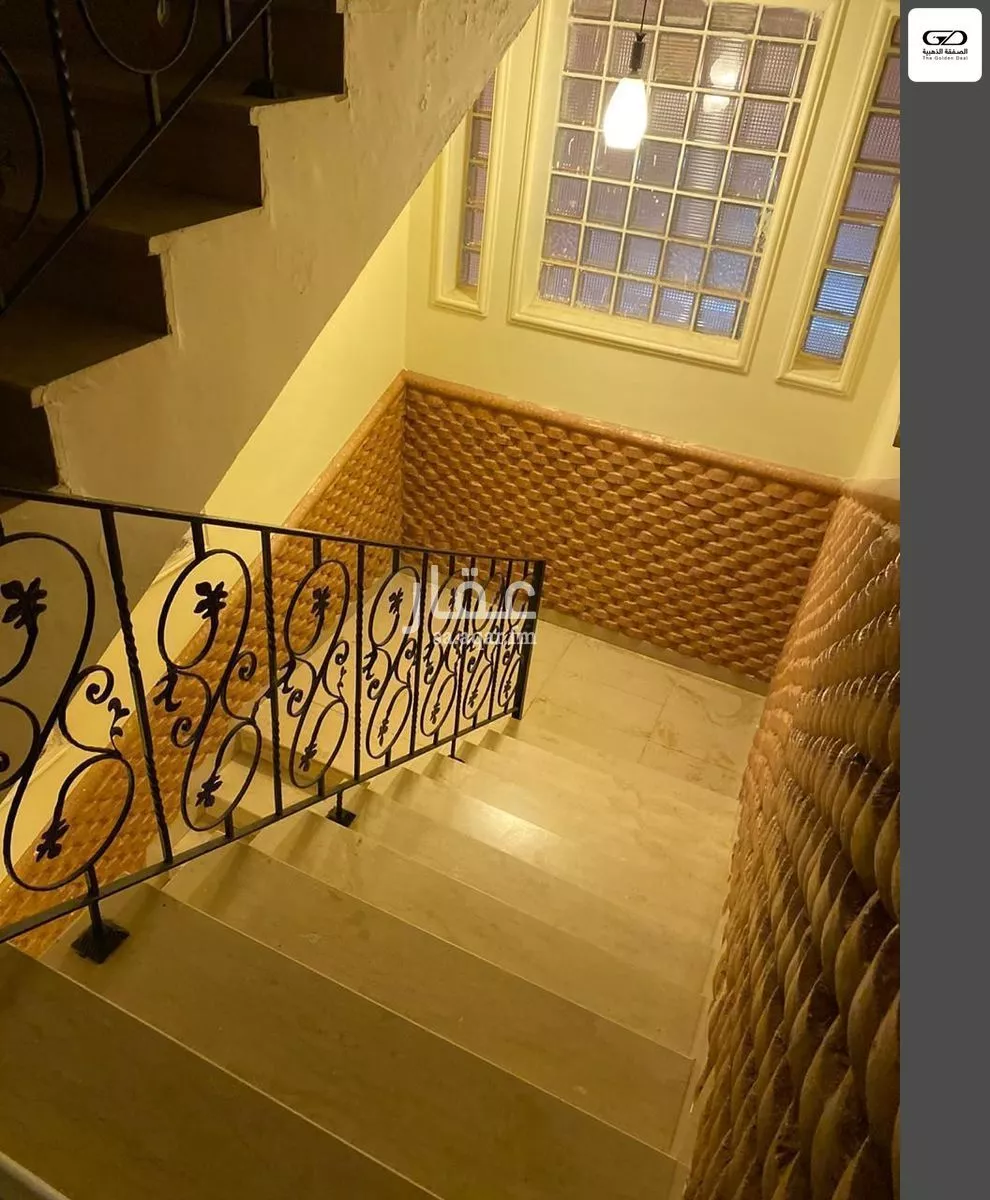 6 bedroom villa in Al Rabwa 7