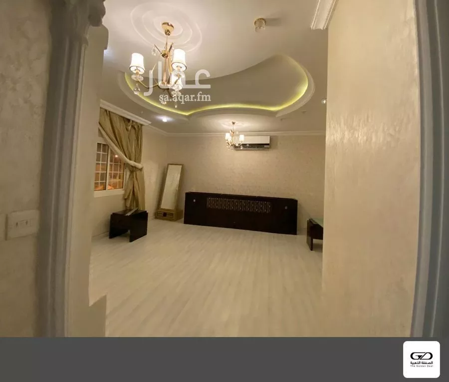 6 bedroom villa in Al Rabwa 8