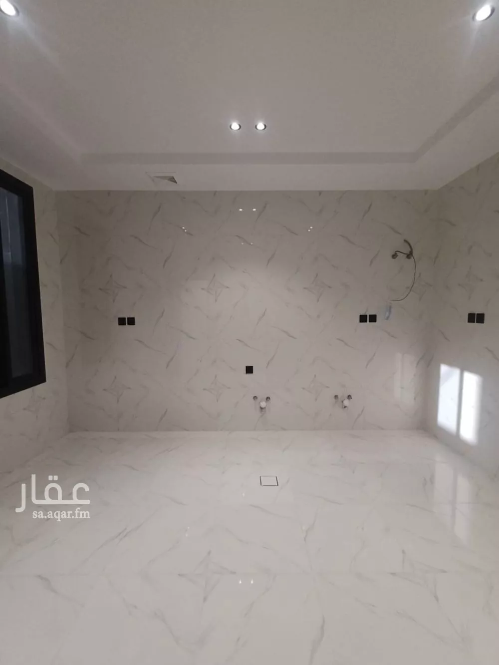 فيلا 10 غرف في الفلاح 3