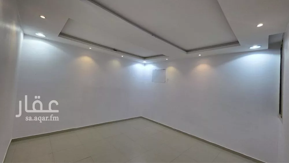 4 bedroom floor in Dhahrat Namar 8
