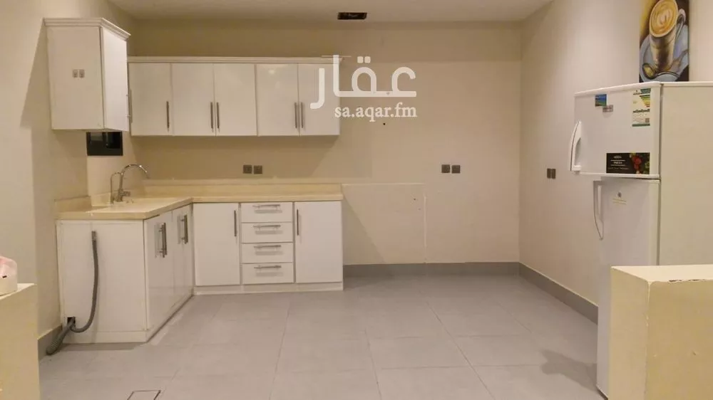 4 bedroom apartment in Dhahrat Laban 4