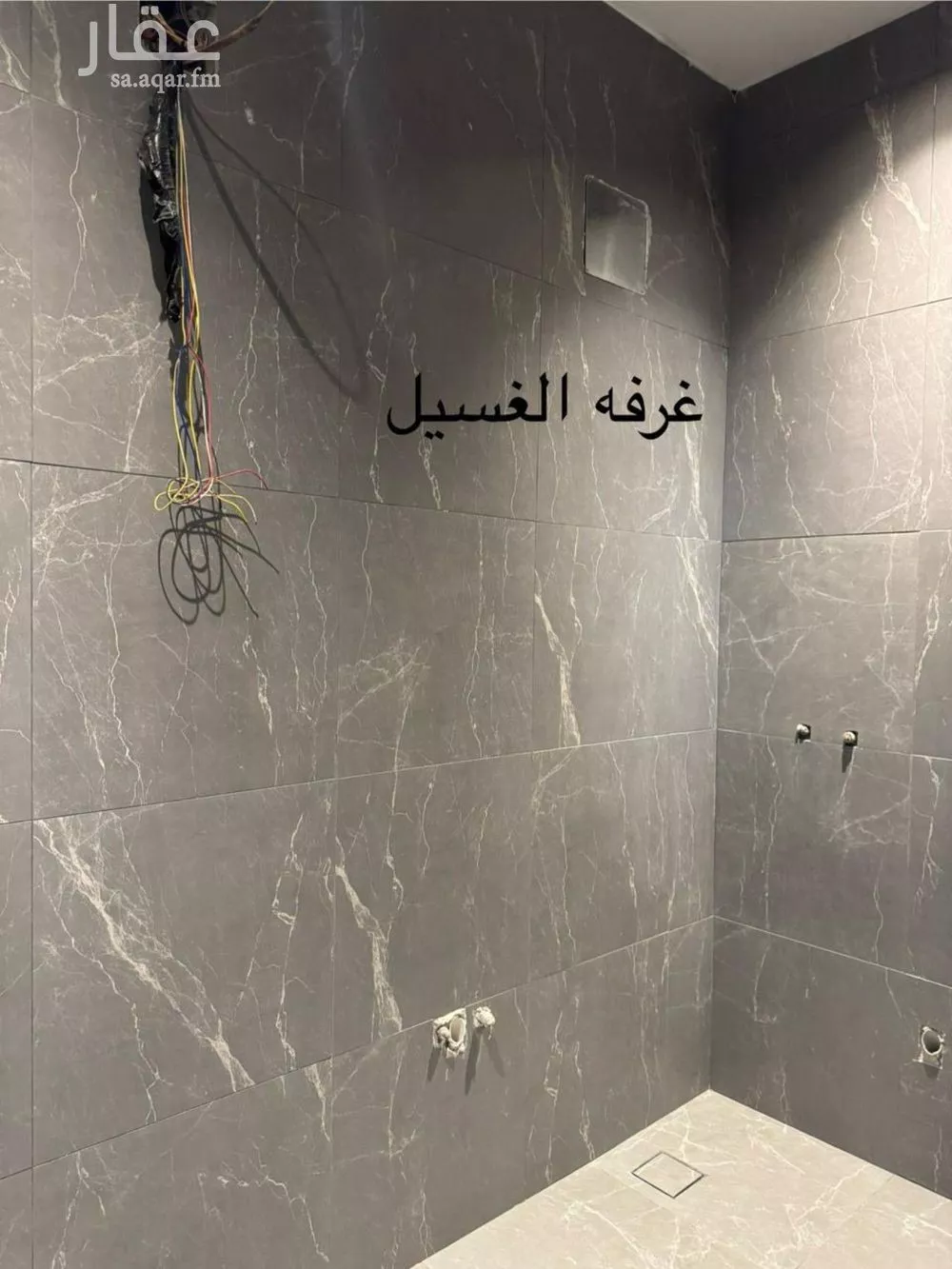 شقة 5 غرف في العارض 8