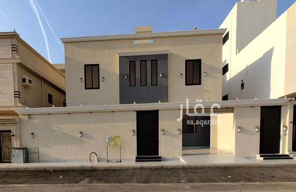 13 bedroom villa in As Salhiyah 4