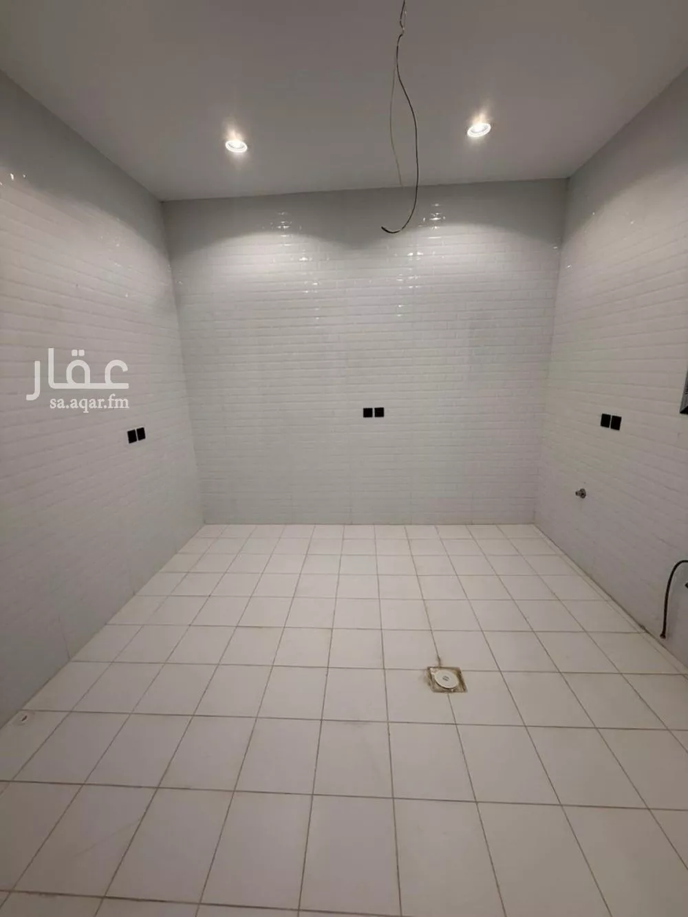 فيلا 4 غرف في الفروسية 3