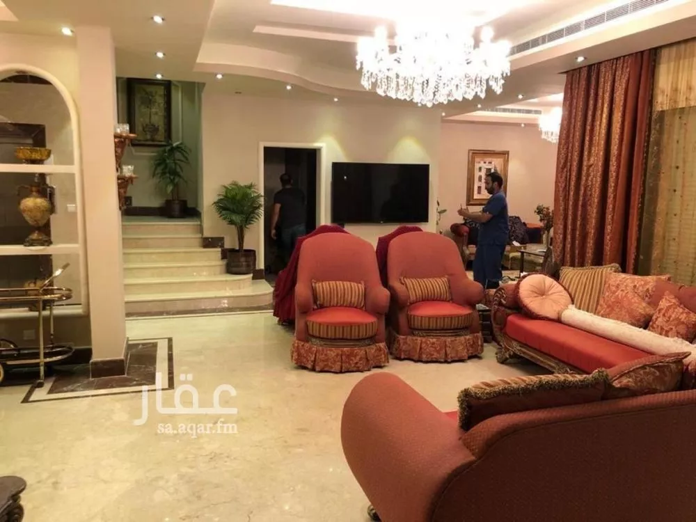 فيلا 4 غرف في الشراع 2