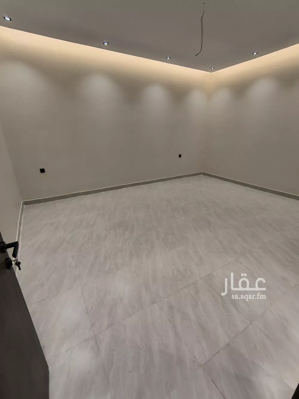 فيلا 12 غرف في الفلاح 4