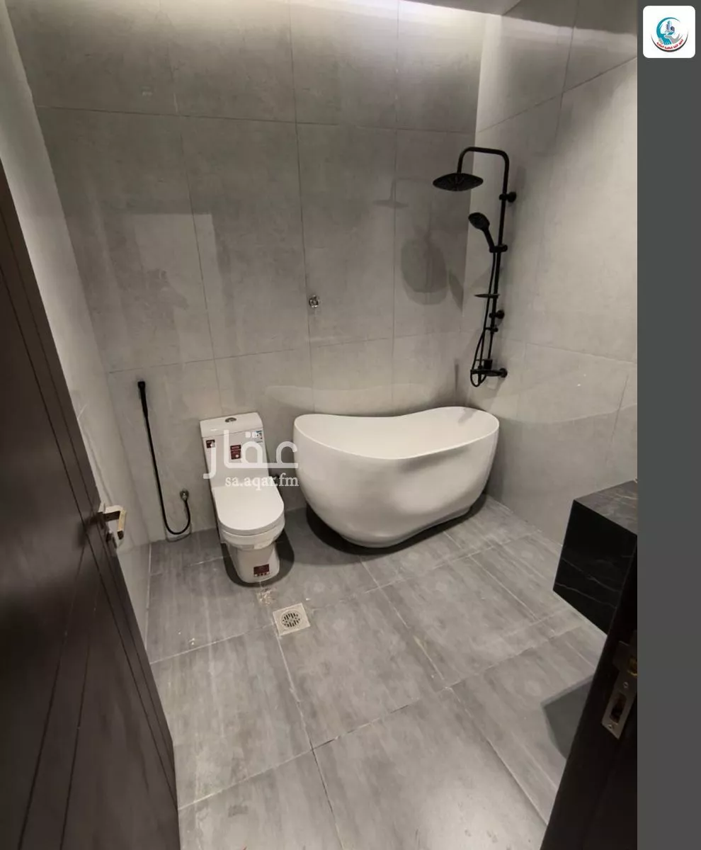 8 bedroom villa in Al Rahmaniyyah 26