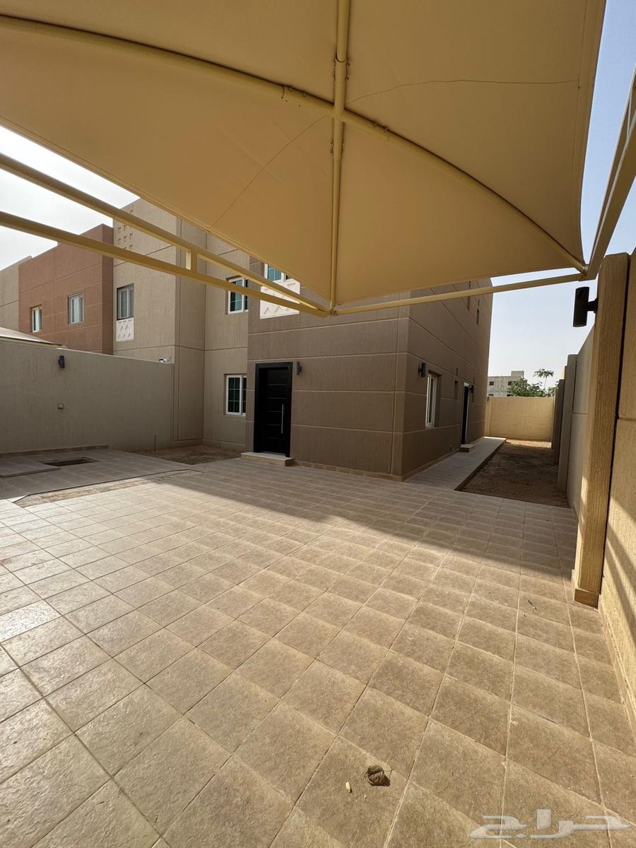 4 bedroom villa in Khuzam, Riyadh 2