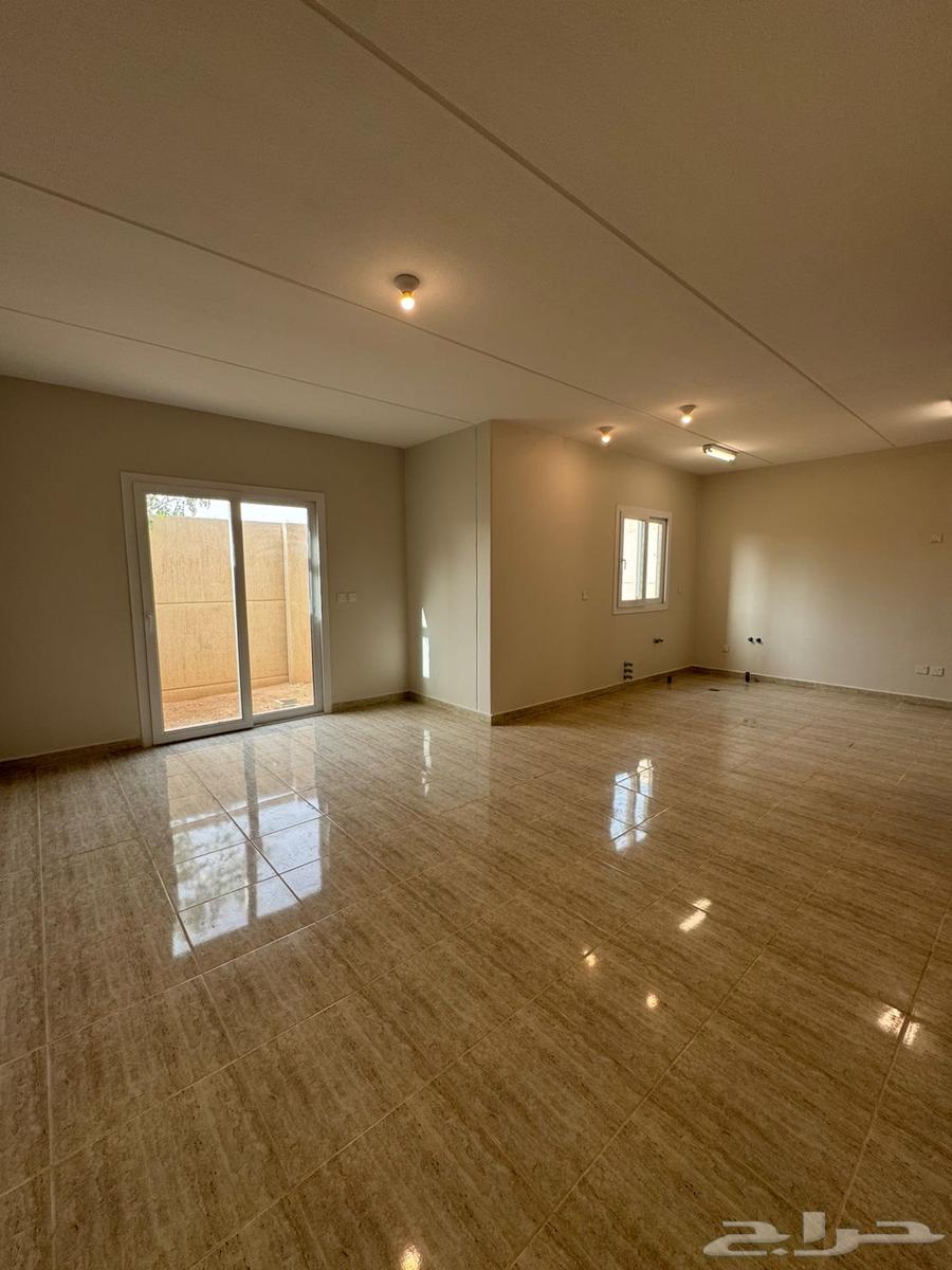 4 bedroom villa in Khuzam, Riyadh 5
