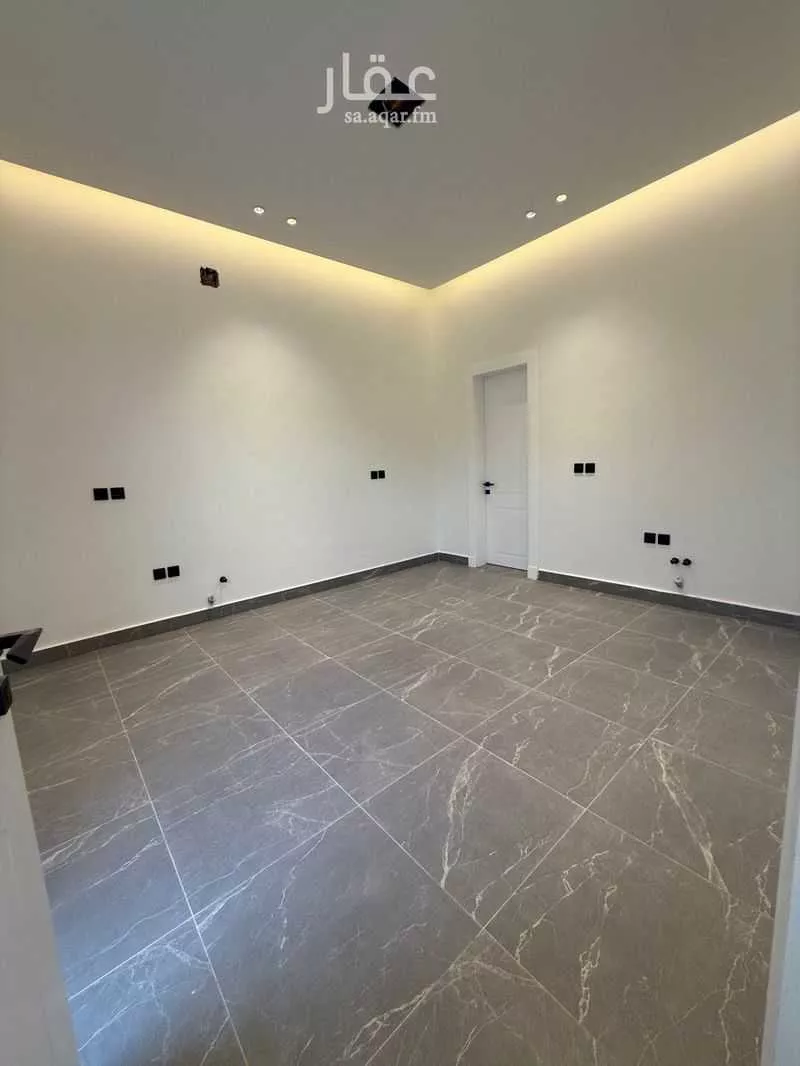 5 bedroom villa in Al Aridh, Riyadh 16