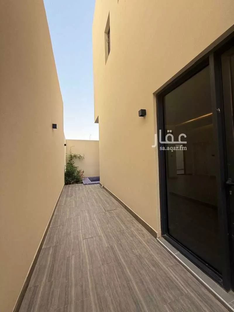5 bedroom villa in Al Aridh, Riyadh 13