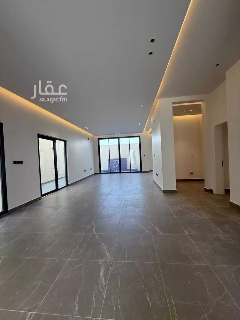 5 bedroom villa in Al Aridh, Riyadh 18