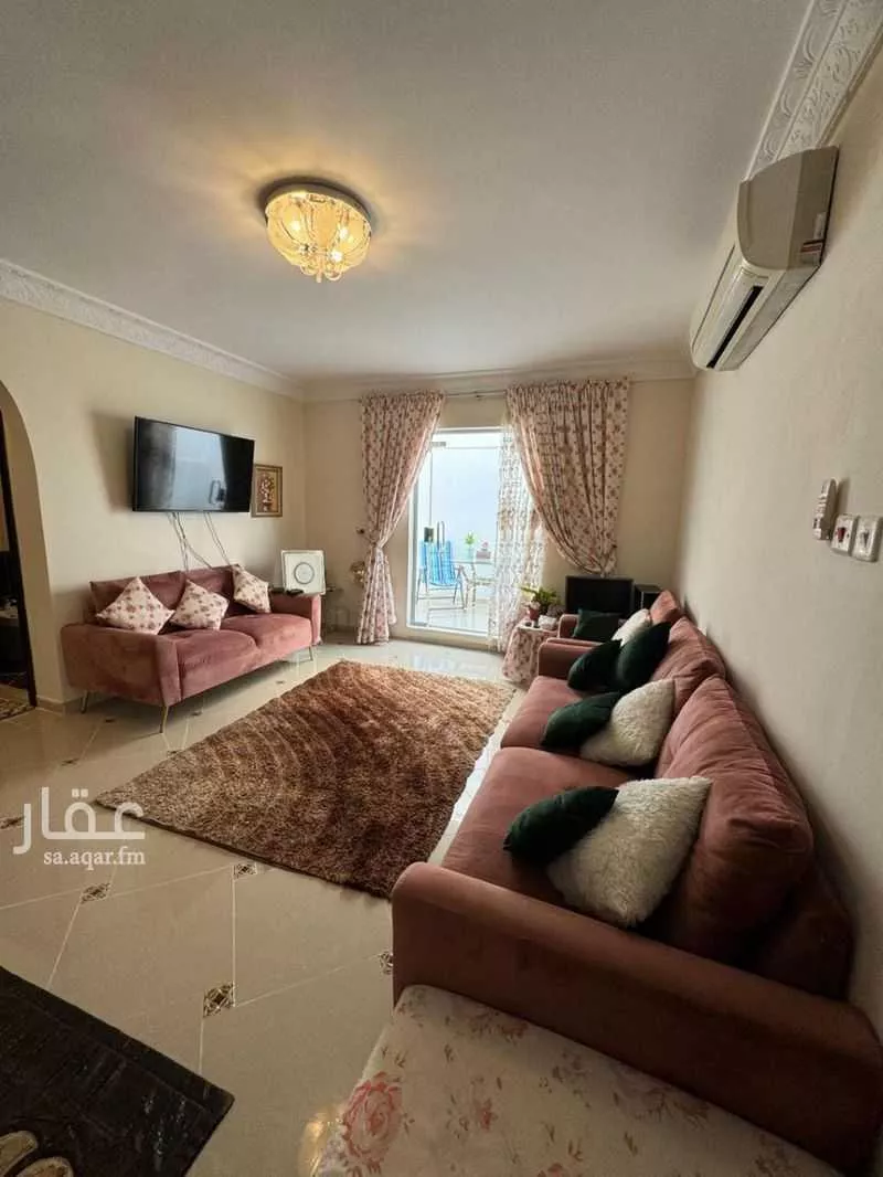 فيلا 5 غرف في طيبة 15