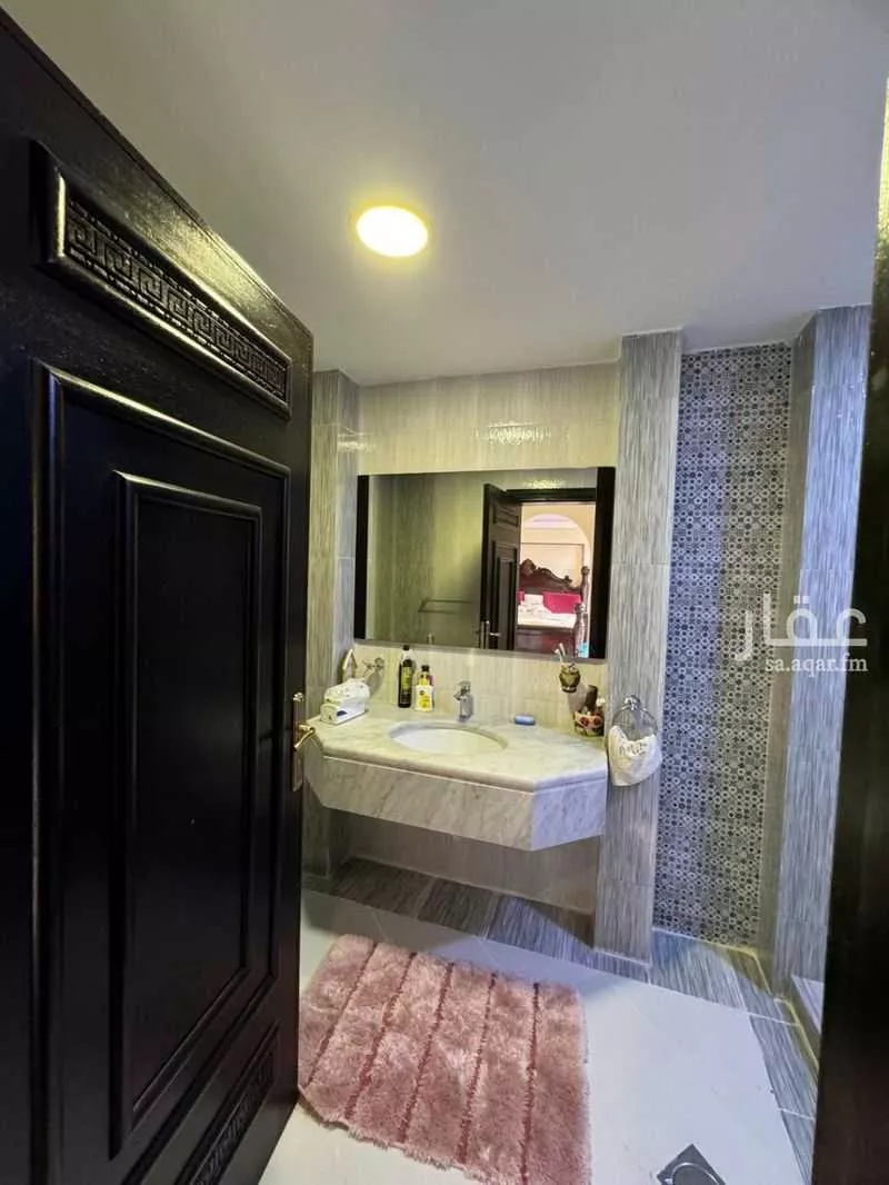 فيلا 5 غرف في طيبة 17