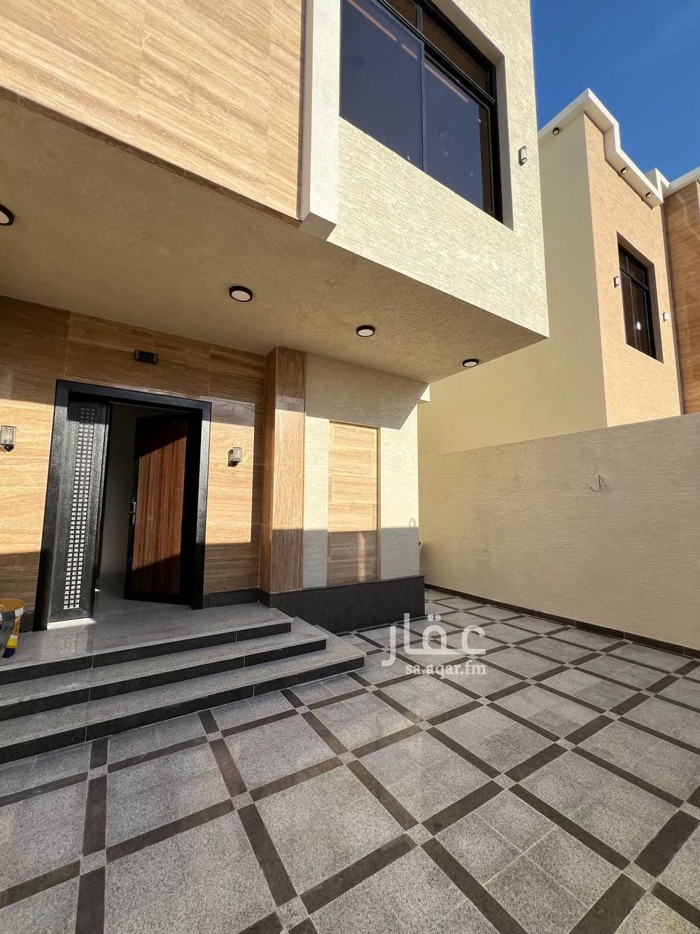 4 bedroom villa in Al Hamdaniyah 2