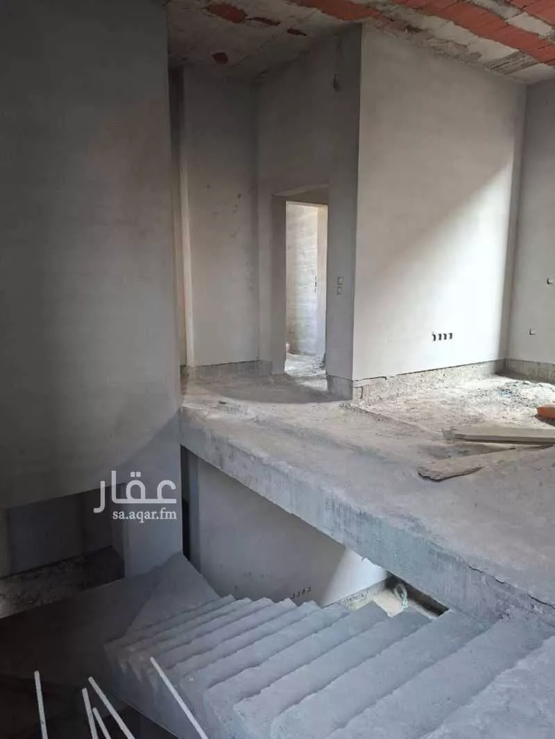 فيلا 5 غرف في الصالحية 9