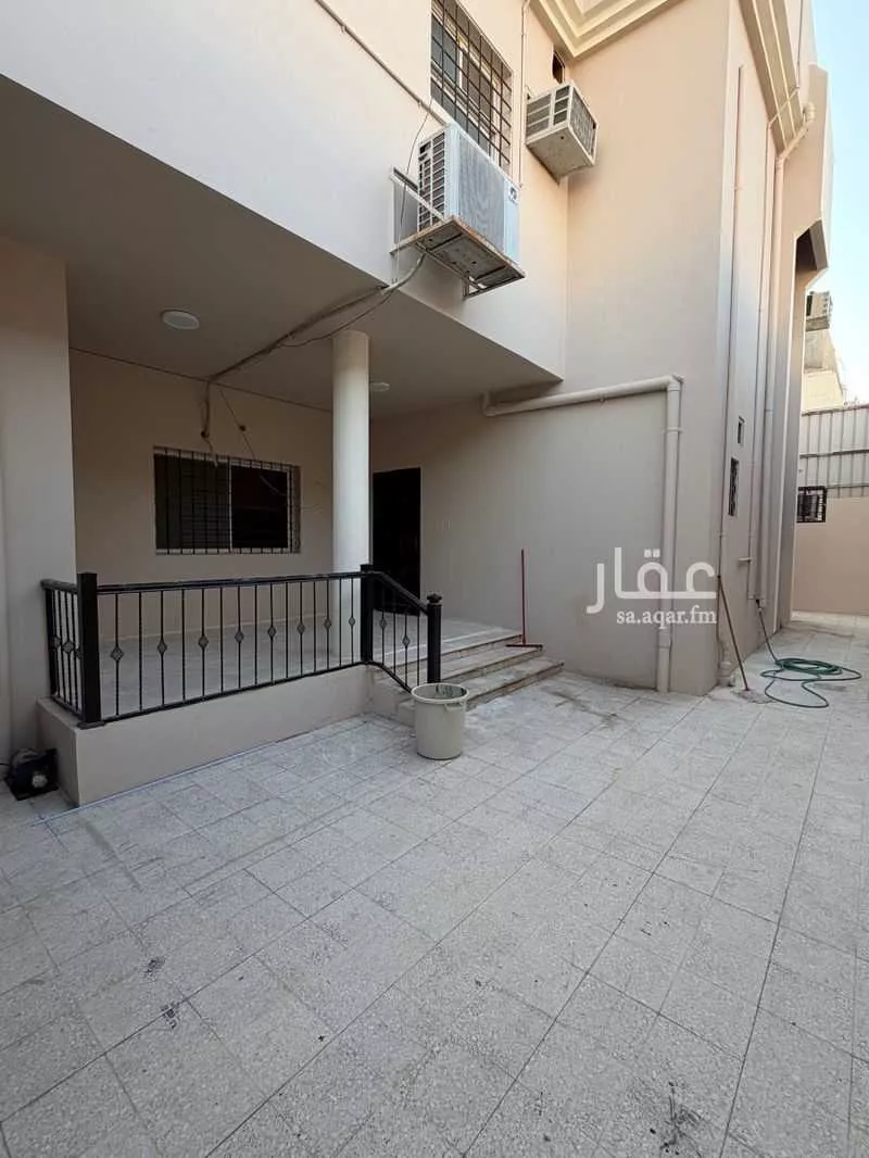فيلا 4 غرف في احد، الدمام 6