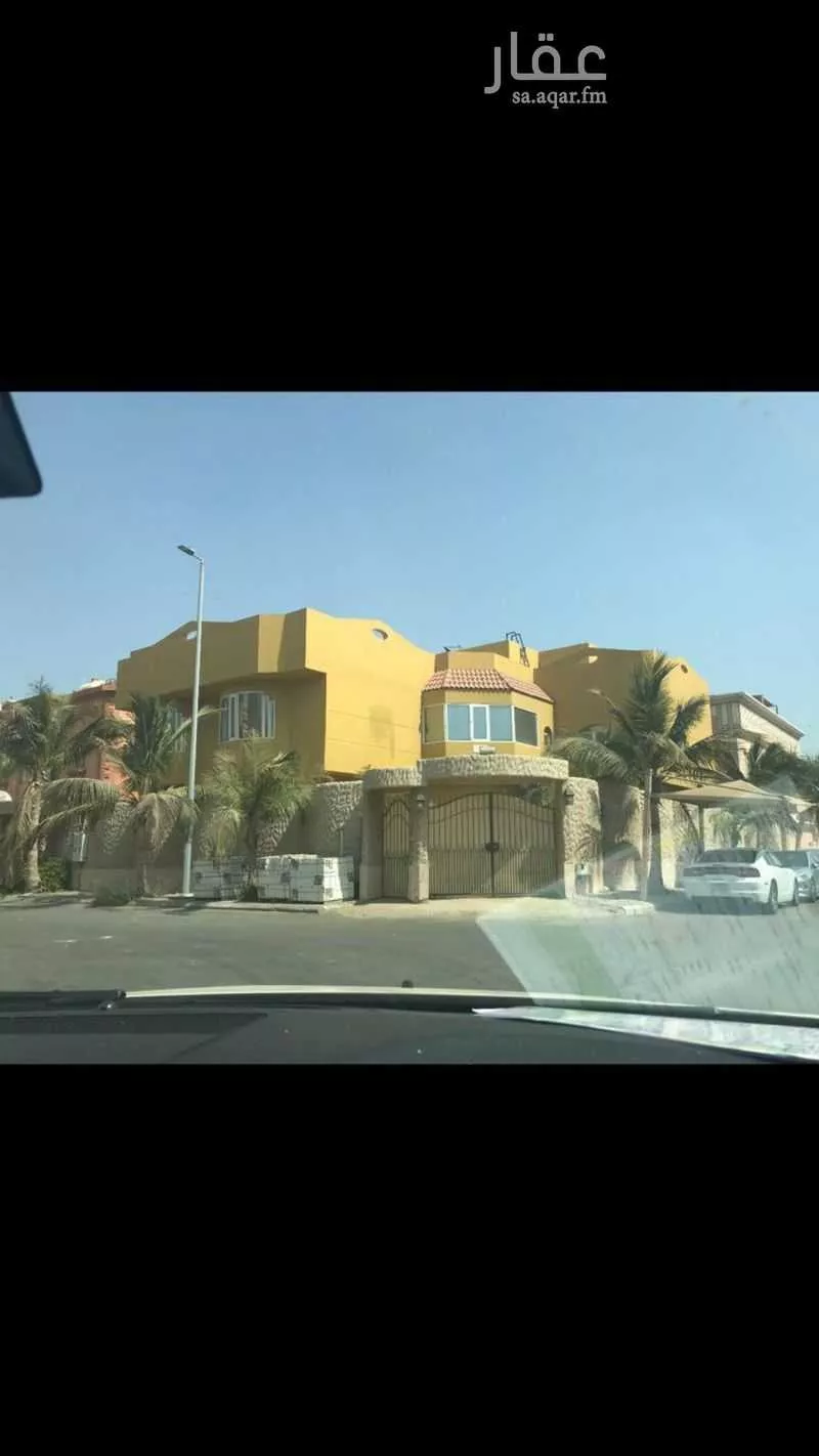 9 bedroom villa in Al Basateen 4