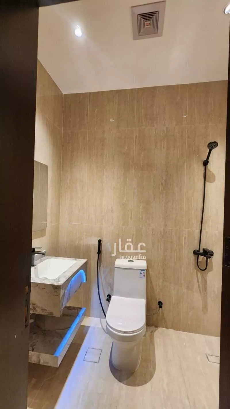 فيلا 5 غرف في الشراع 7