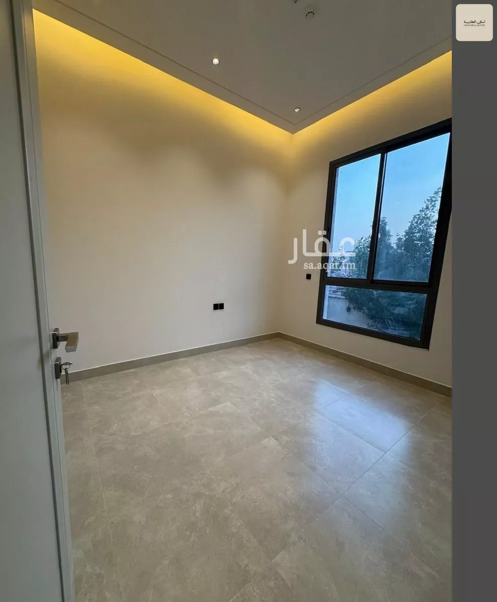 4 bedroom apartment in Al Yarmouk 6