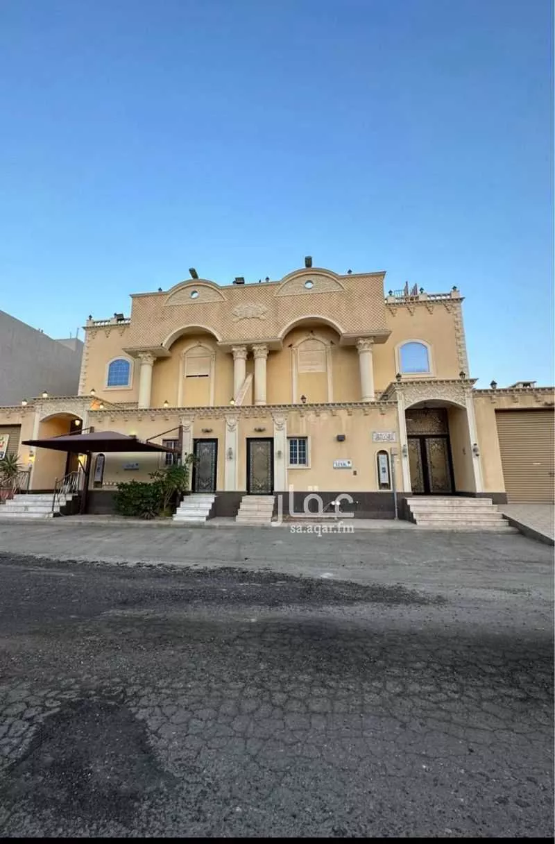6 bedroom villa in Al Yaqout 2