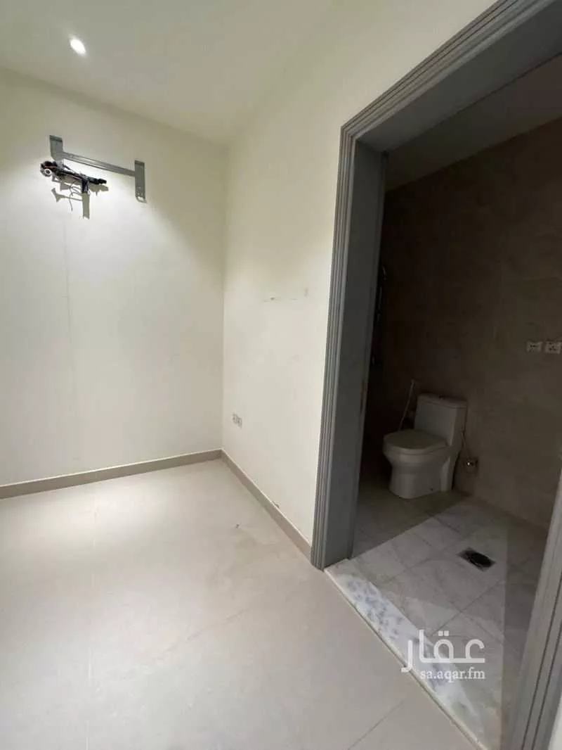 6 bedroom villa in Al Yaqout 17