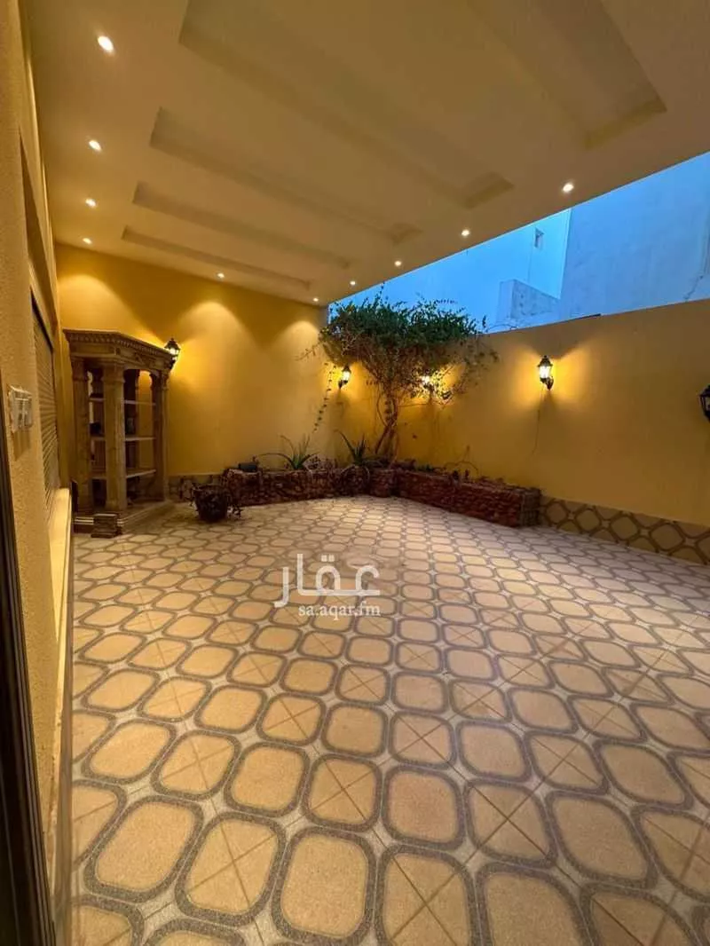 6 bedroom villa in Al Yaqout 4
