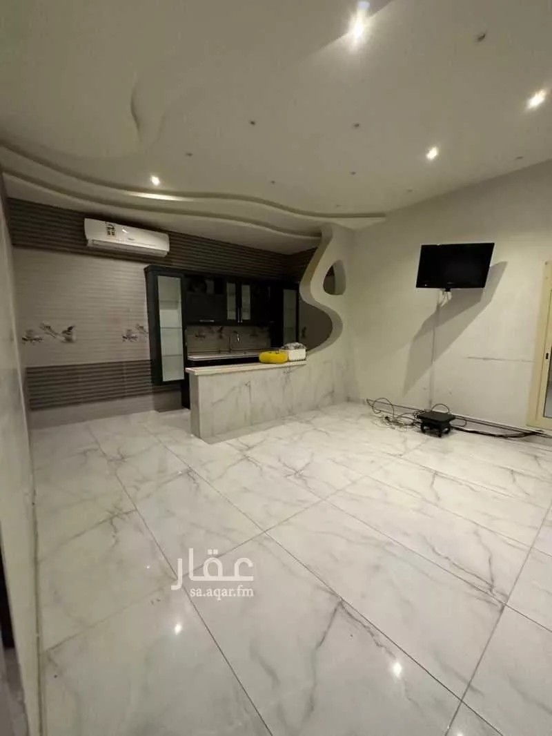 6 bedroom villa in Al Yaqout 8