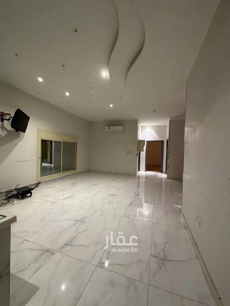 6 bedroom villa in Al Yaqout 9