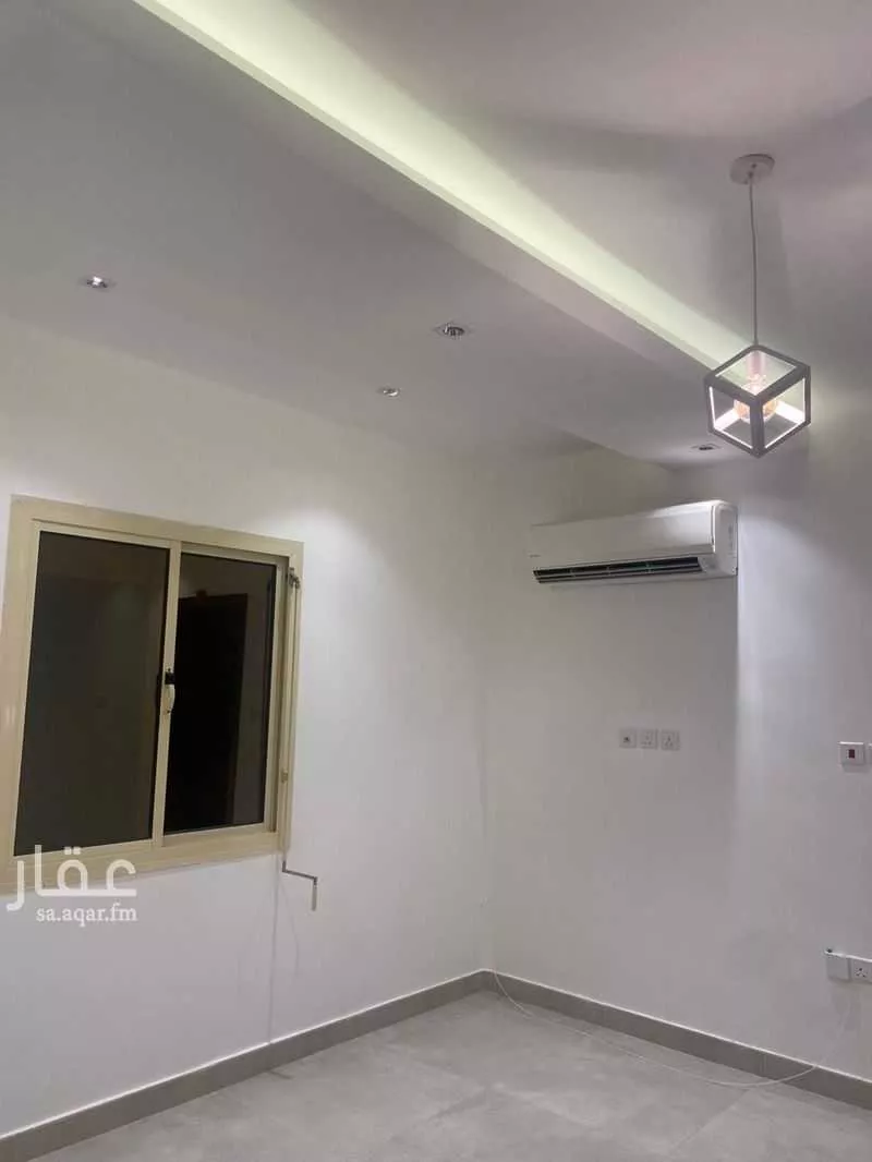 فيلا 5 غرف في الشراع 9